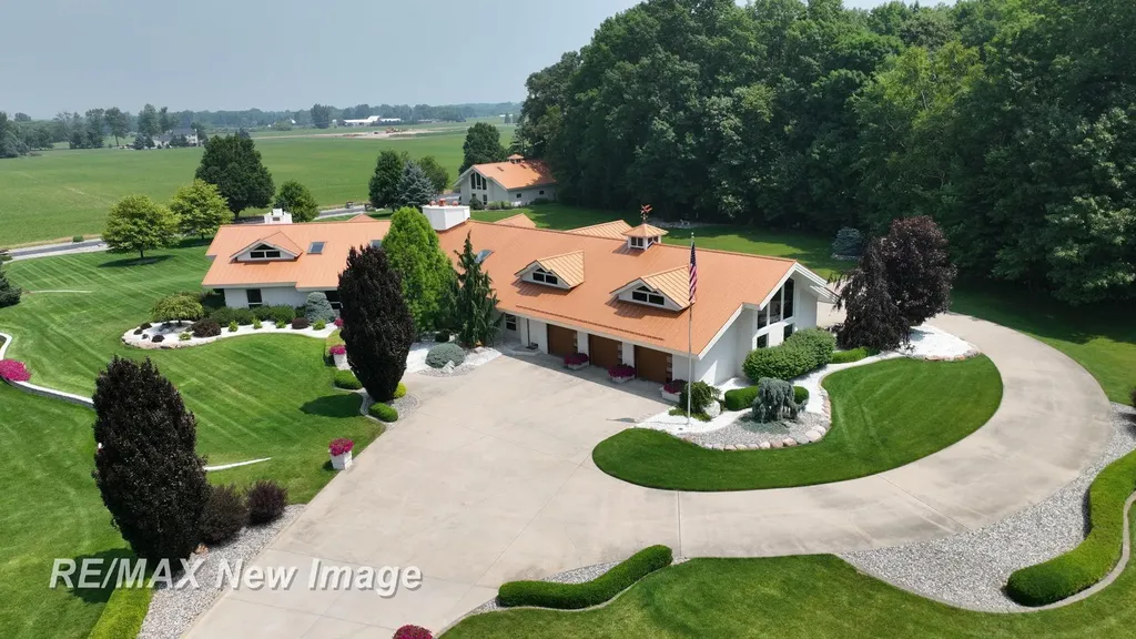 1134 N Graham Road Thomas Township MI 48609