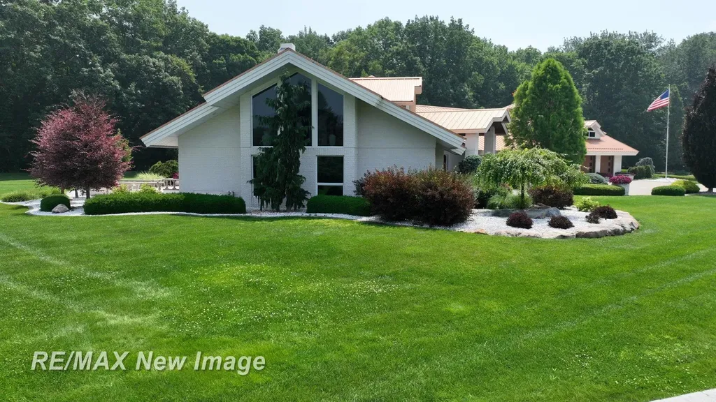 1134 N Graham Road Thomas Township MI 48609