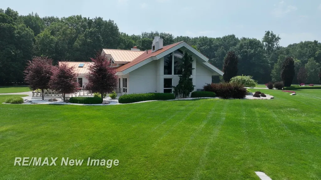 1134 N Graham Road Thomas Township MI 48609