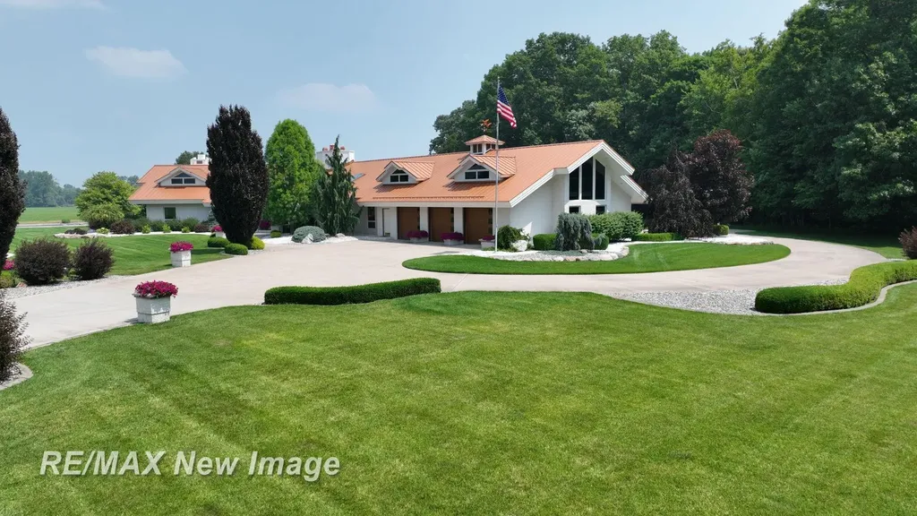1134 N Graham Road Thomas Township MI 48609