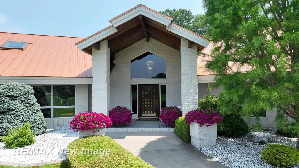 1134 N Graham Road Thomas Township MI 48609