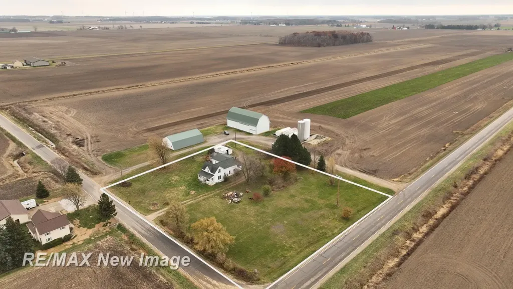 7991 W Dixon Road Denmark Township MI 48757