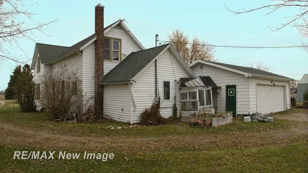 7991 W Dixon Road Denmark Township MI 48757