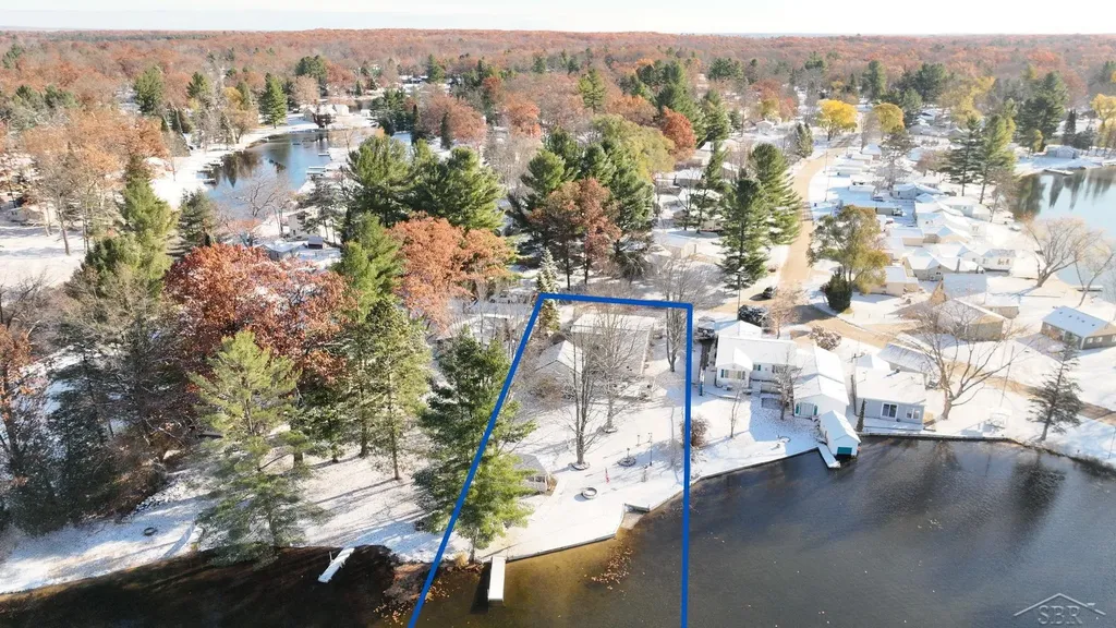 2427 Courtney Drive Hamilton Township MI 48625