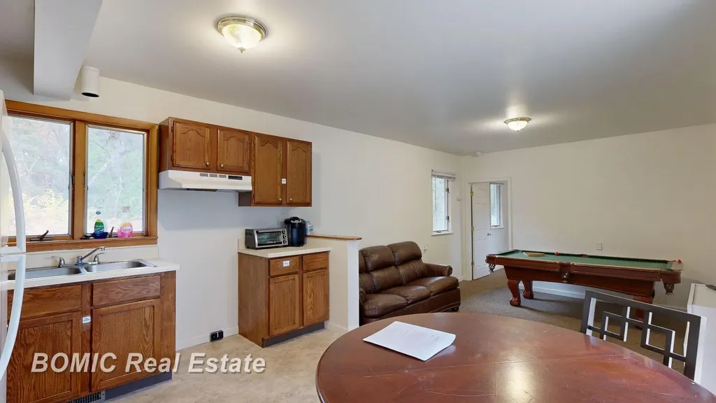 3700 N Saginaw Road Midland City MI 48640