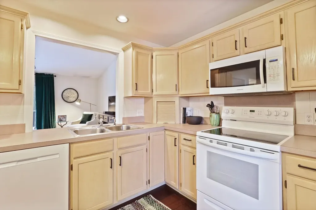 6 Wilshire Drive Frankenmuth City MI 48734