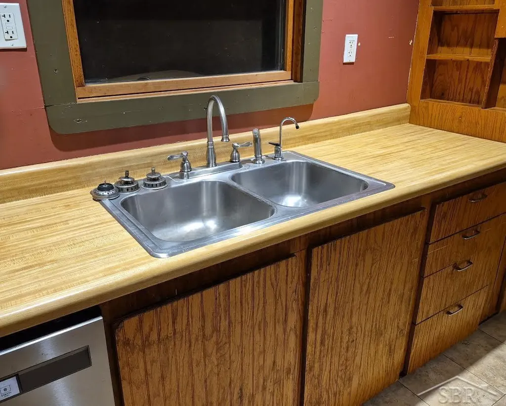 2559 E Pine River Trail Unknown City MI 48745