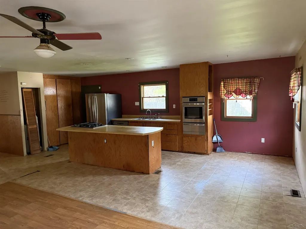 2559 E Pine River Trail Unknown City MI 48745