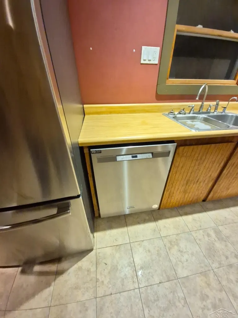 2559 E Pine River Trail Unknown City MI 48745
