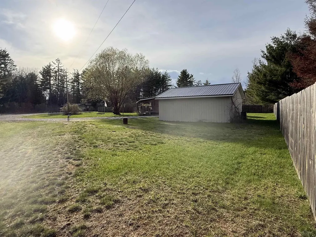 2559 E Pine River Trail Unknown City MI 48745
