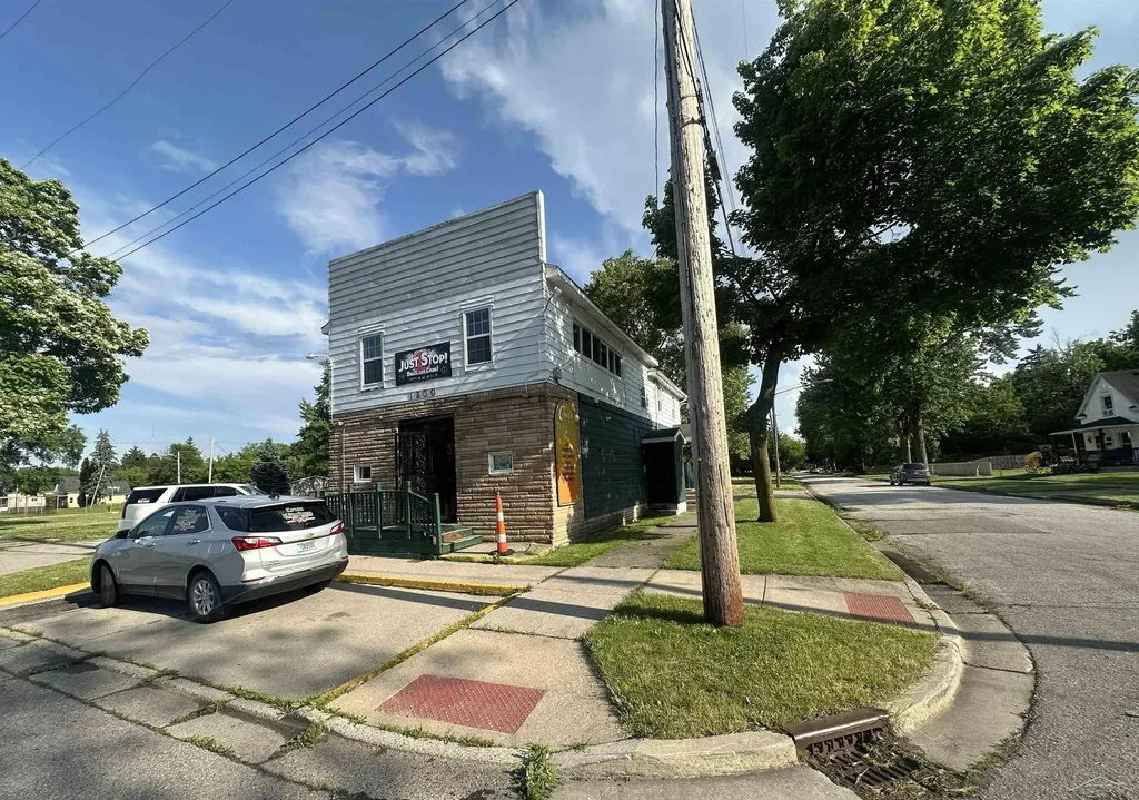 1200 Martha Street Saginaw City MI 48601