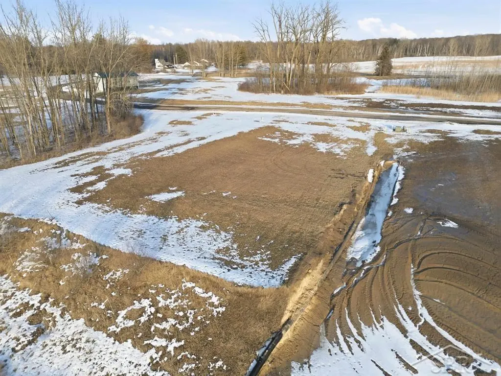 Lot 9 E Shoreline Drive Hope Township MI 48628