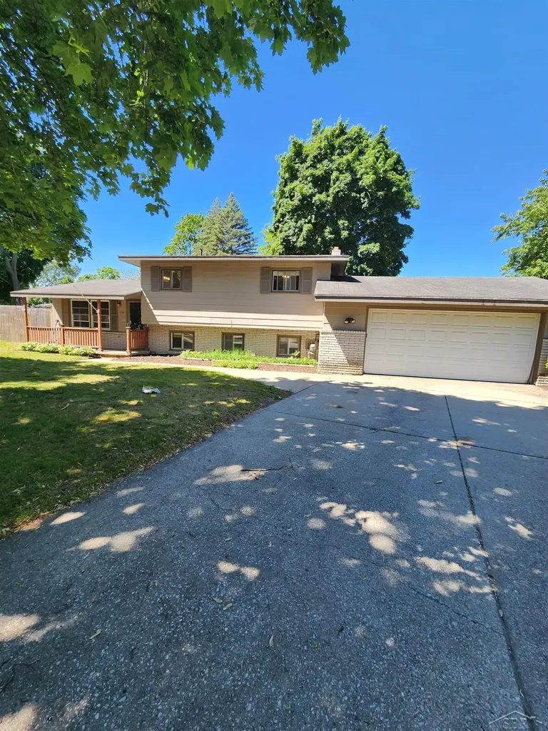 2304 Judith Court Midland City MI 48642
