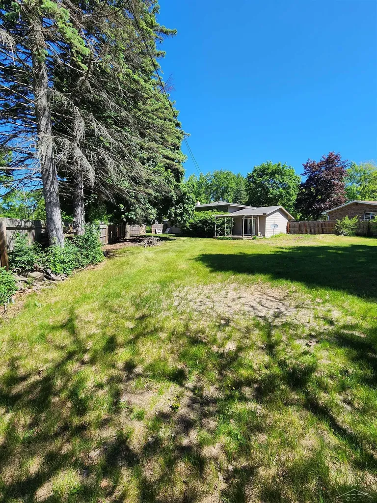 2304 Judith Court Midland City MI 48642