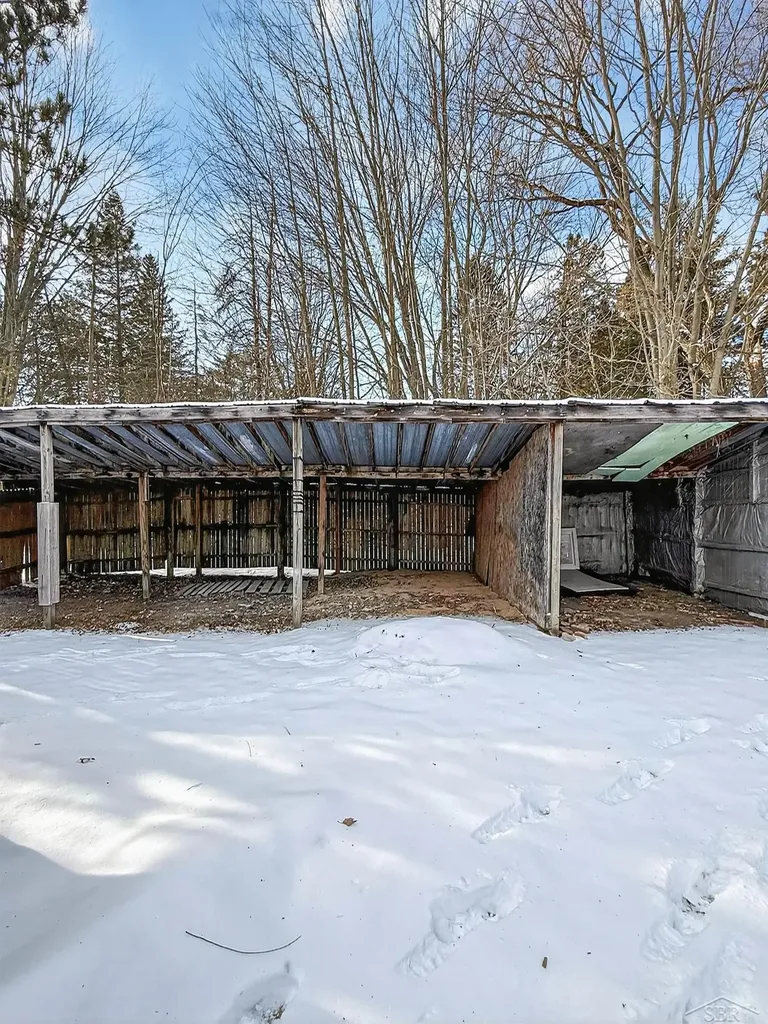 3636 E Nielson Road Geneva Township MI 48618