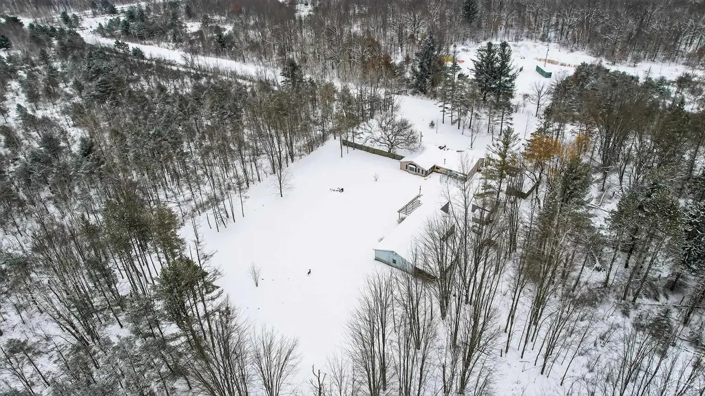 3636 E Nielson Road Geneva Township MI 48618