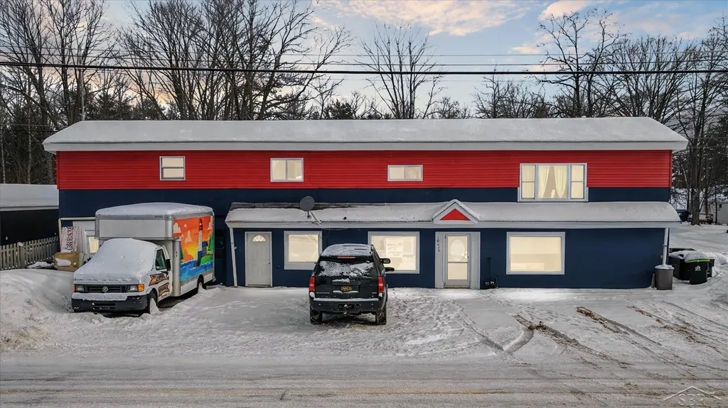 10028 W Higgins Lake Drive Lyon Township MI 48653