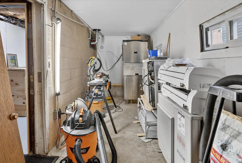 10028 W Higgins Lake Drive Lyon Township MI 48653