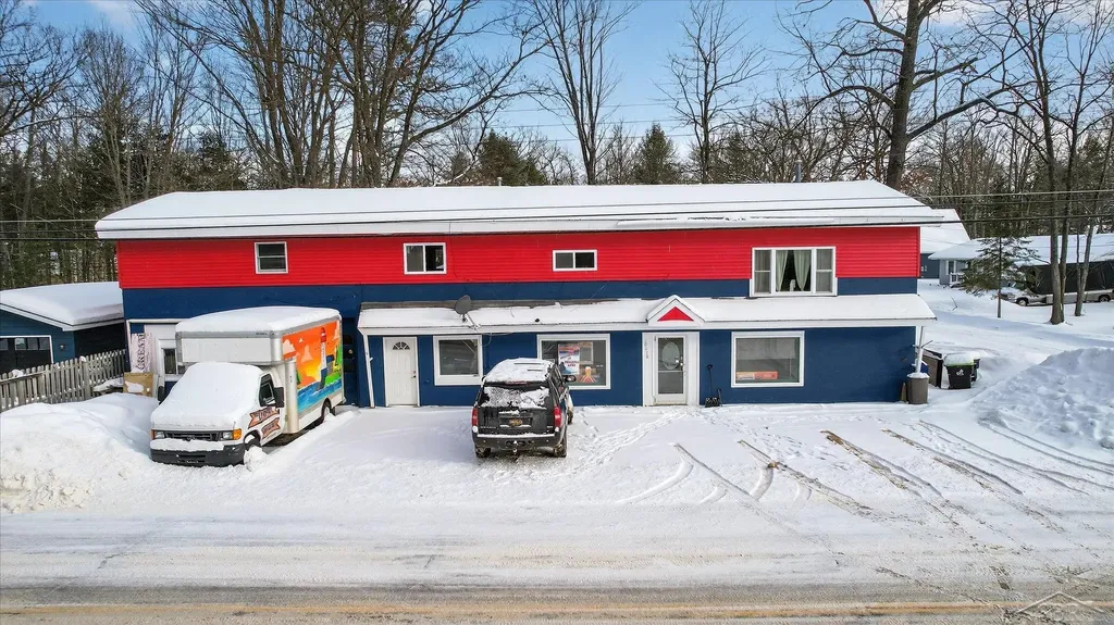 10028 W Higgins Lake Drive Lyon Township MI 48653