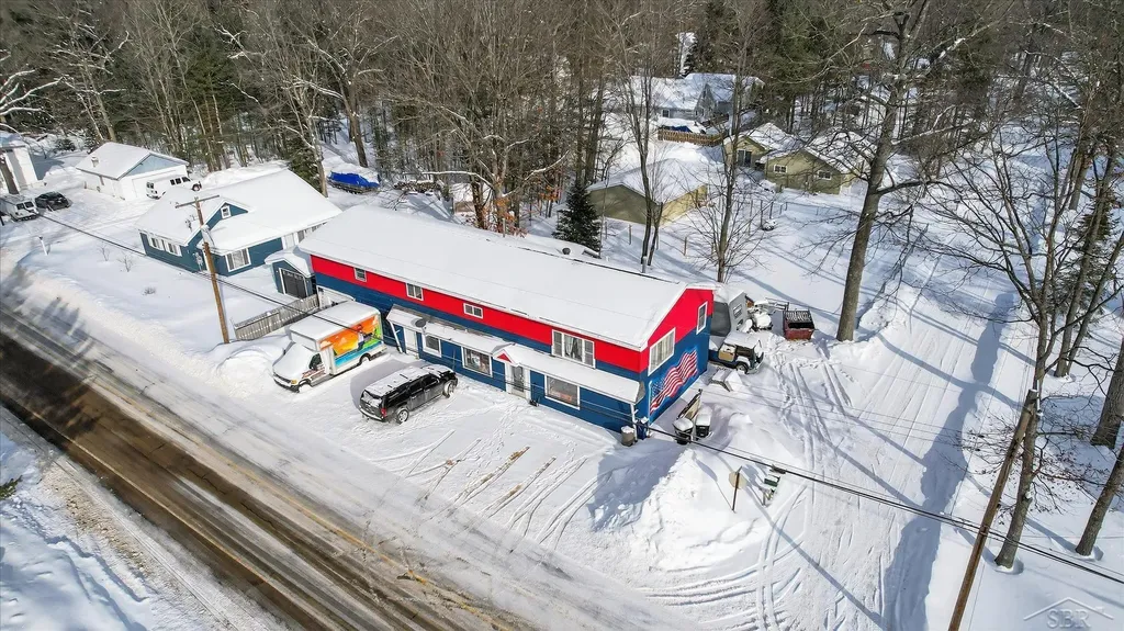 10028 W Higgins Lake Drive Lyon Township MI 48653