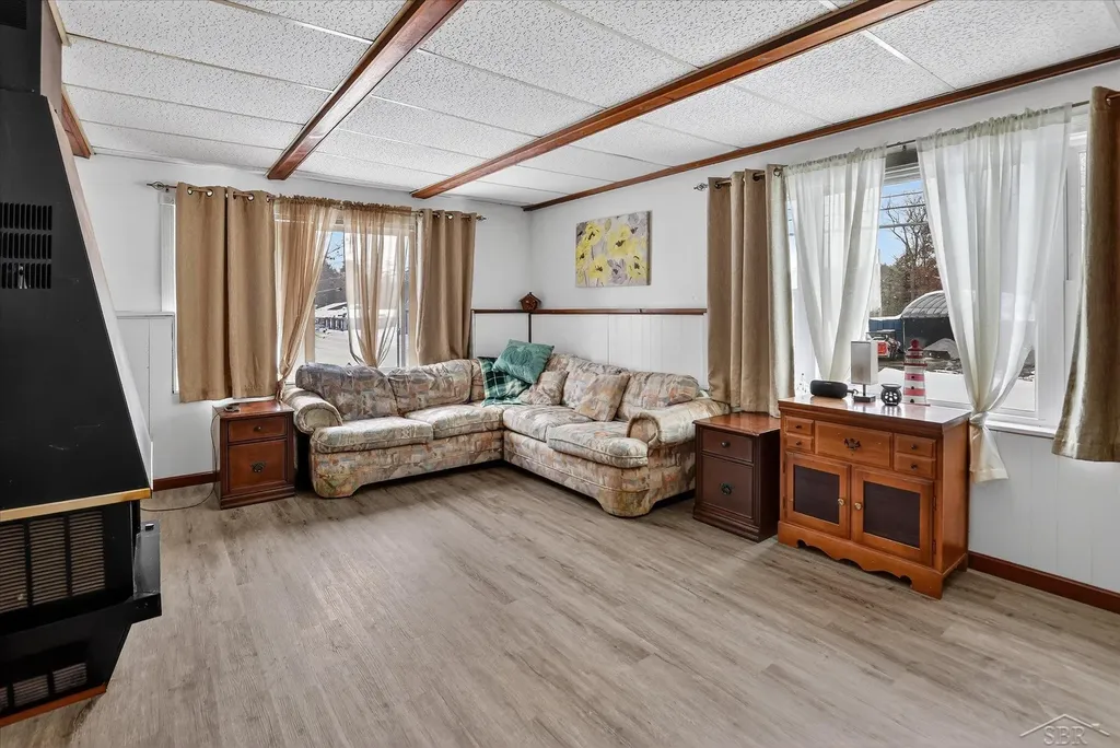 10028 W Higgins Lake Drive Lyon Township MI 48653