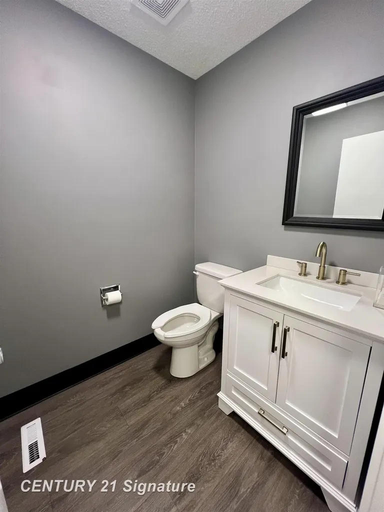 5605 N Colony Drive Saginaw Charter Township MI 48638