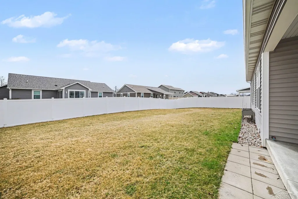 8674 Oakhill Drive Tittabawassee Township MI 48623