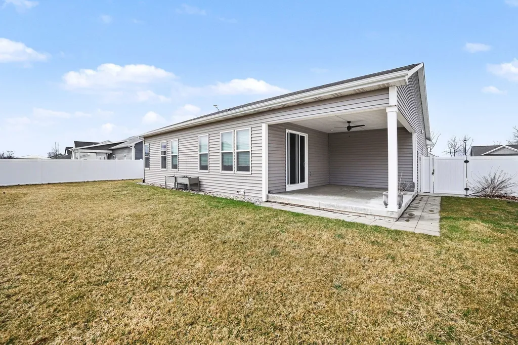 8674 Oakhill Drive Tittabawassee Township MI 48623