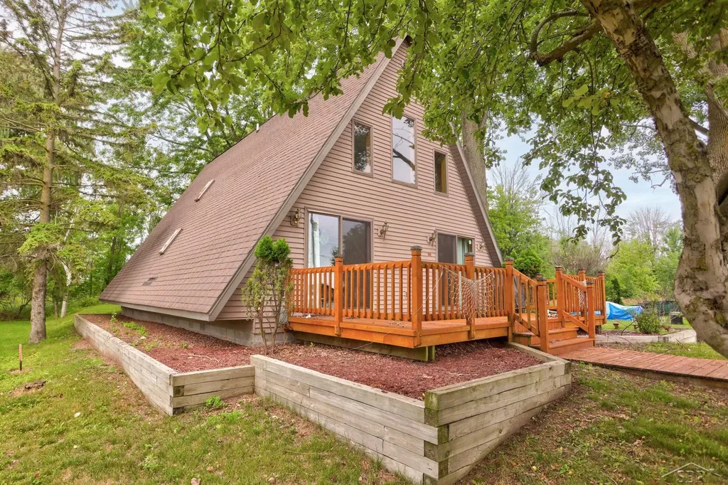 5196 Beachwood Drive Standish Township MI 48658