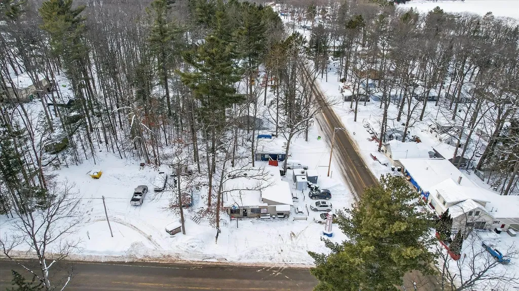 5937 W Higgins Lake Drive Lyon Township MI 48653