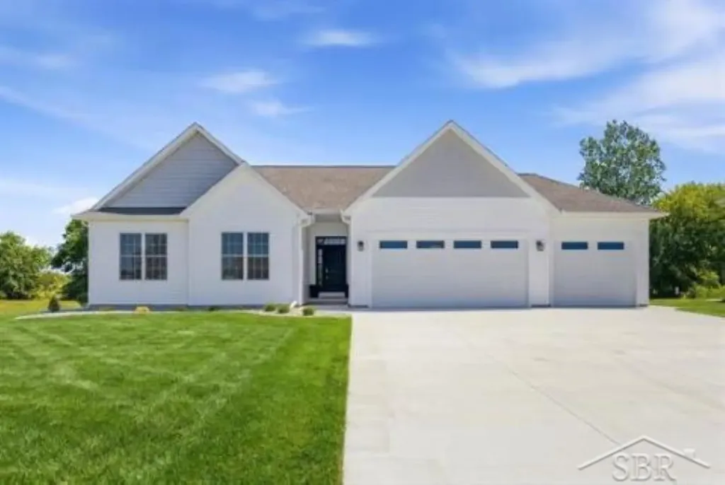4521 E Crossroads Drive Monitor Charter Township MI 48706