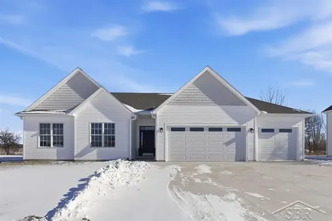 4521 E Crossroads Drive Monitor Charter Township MI 48706