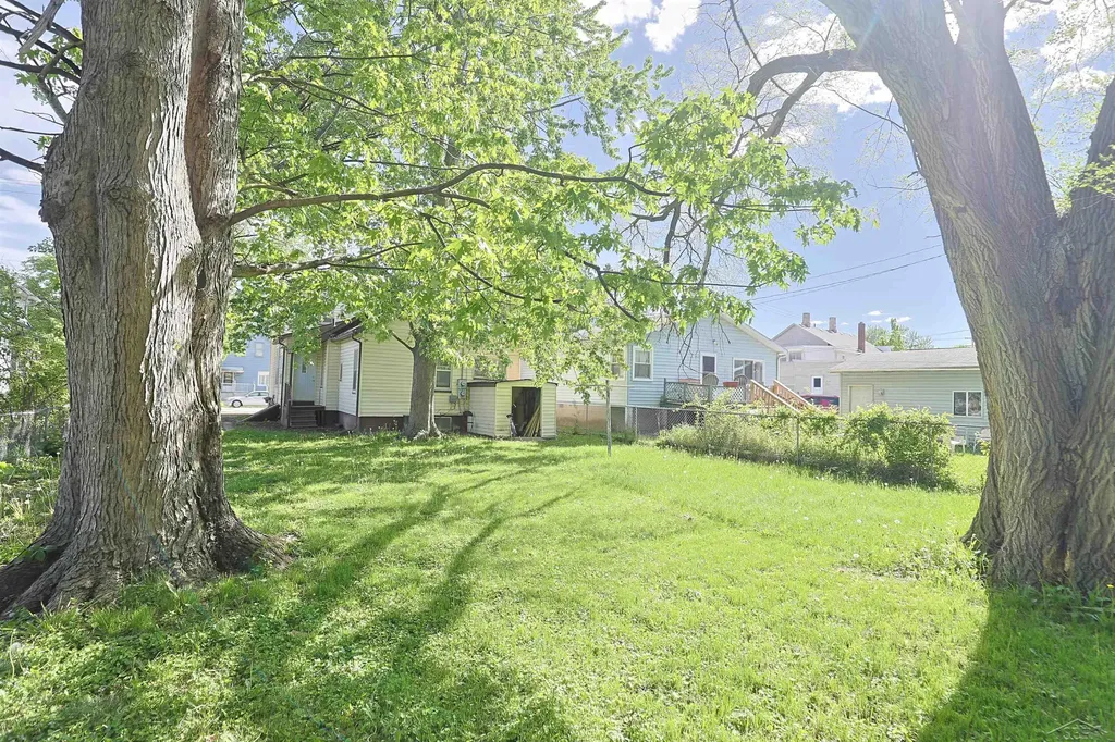 1813 3rd Street Bay City City MI 48706