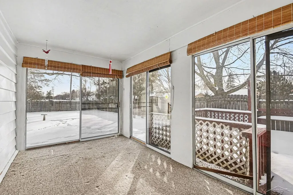 3537 Adams Avenue Saginaw City MI 48602