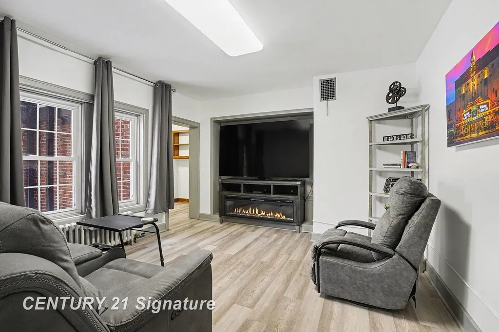 302 Tuscola Road Bay City City MI 48708