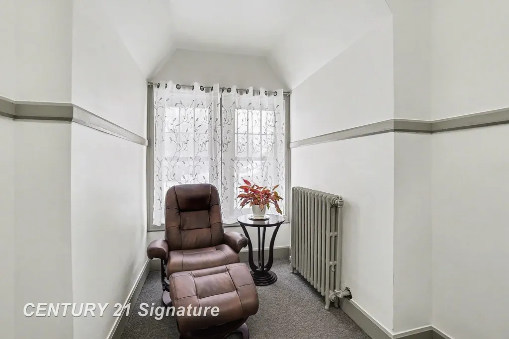 302 Tuscola Road Bay City City MI 48708