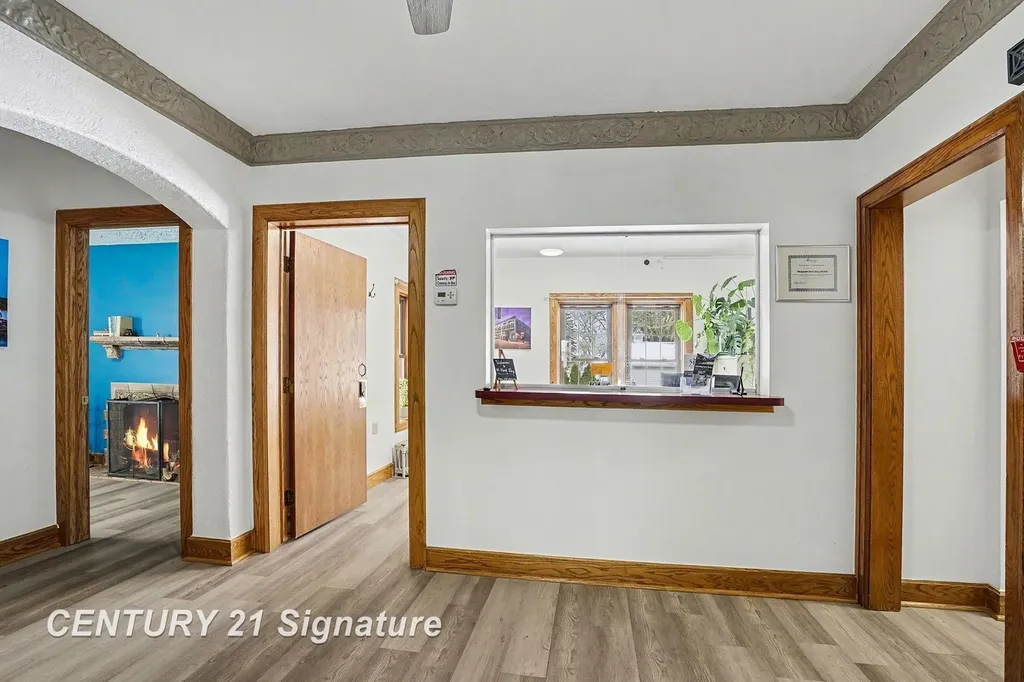 302 Tuscola Road Bay City City MI 48708