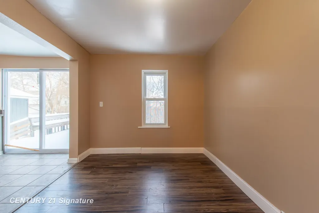 208 W Indian Street Midland City MI 48640