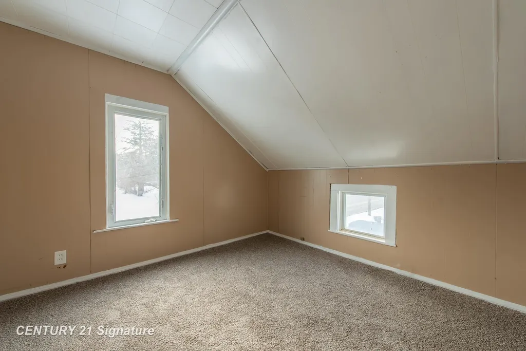 208 W Indian Street Midland City MI 48640
