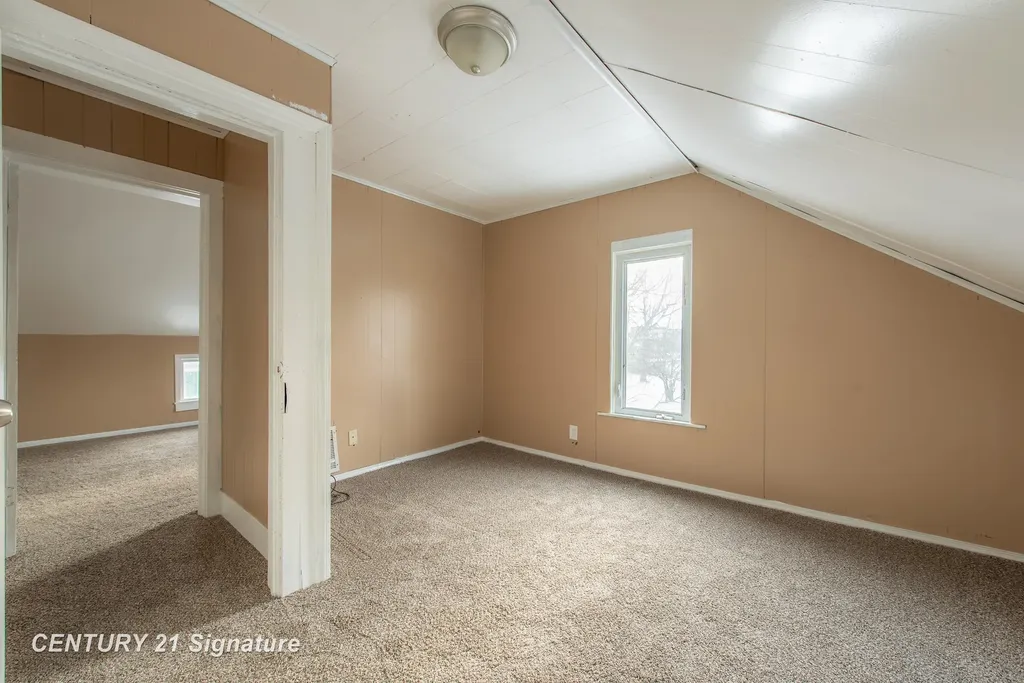 208 W Indian Street Midland City MI 48640