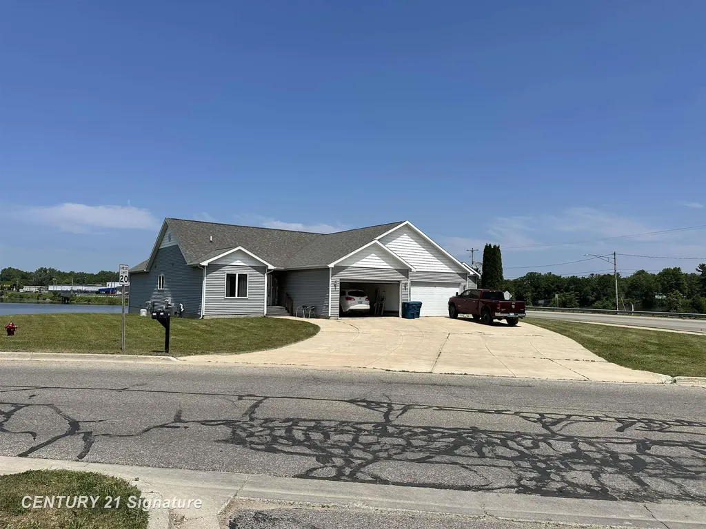 123/125 Pearson Street Beaverton City MI 48612