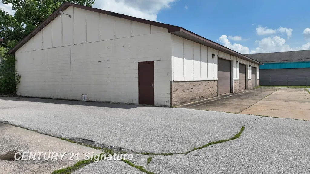 3101 S Saginaw Road Midland City MI 48640