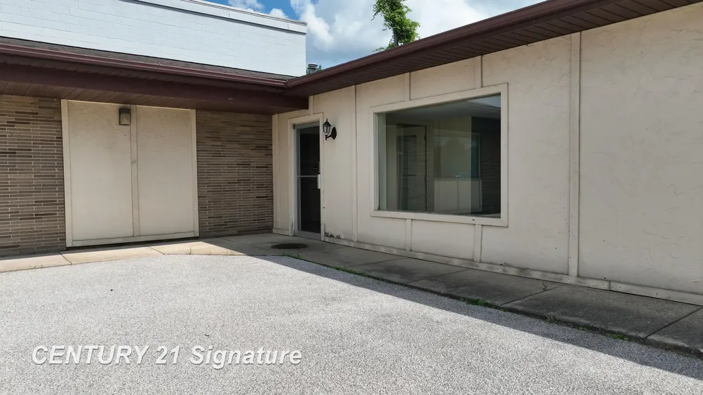 3101 S Saginaw Road Midland City MI 48640