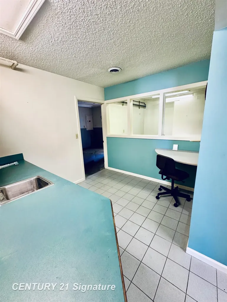 3101 S Saginaw Road Midland City MI 48640