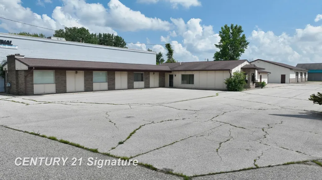 3101 S Saginaw Road Midland City MI 48640