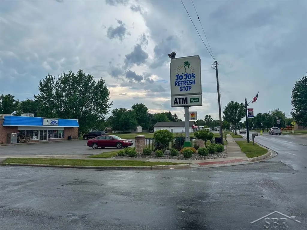 401 W Midland Road Auburn City MI 48611