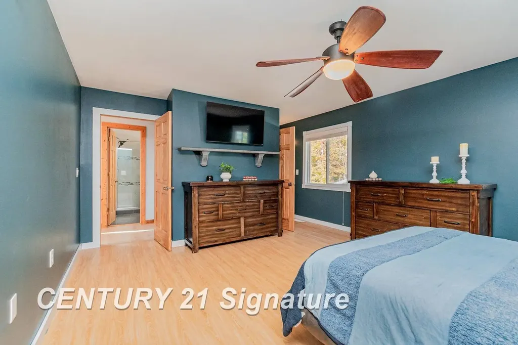 7451 N Narragannett Drive Hope Township MI 48628