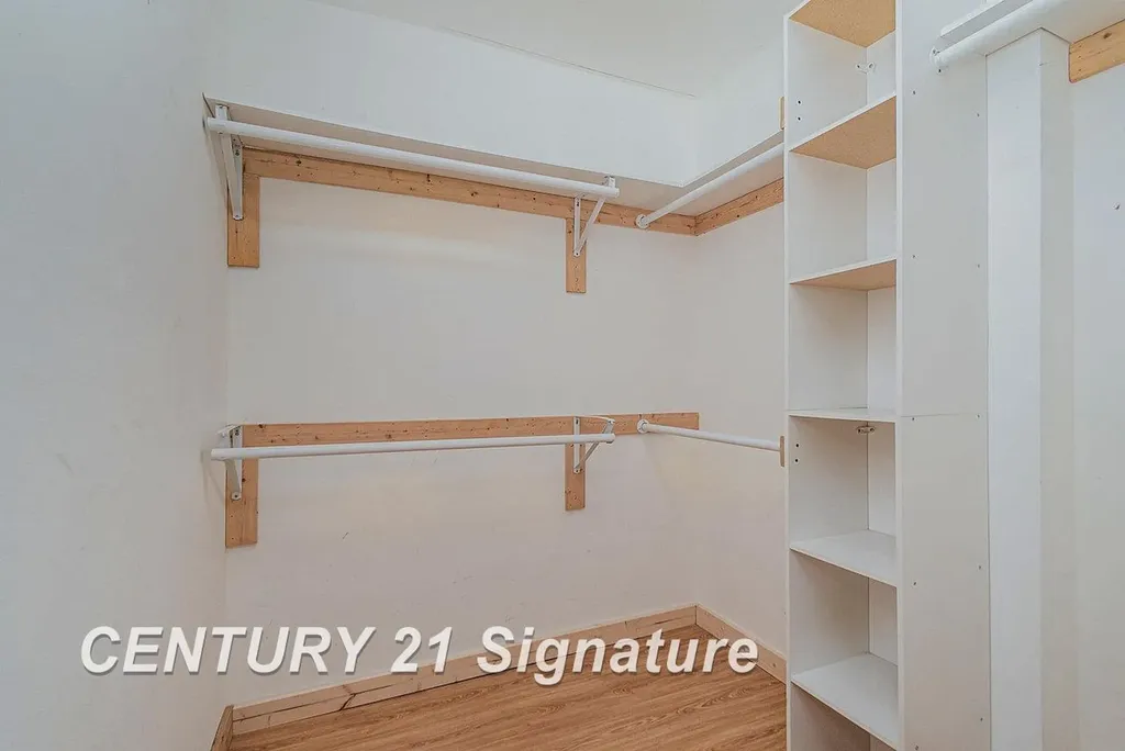 7451 N Narragannett Drive Hope Township MI 48628