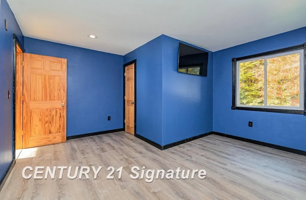 7451 N Narragannett Drive Hope Township MI 48628