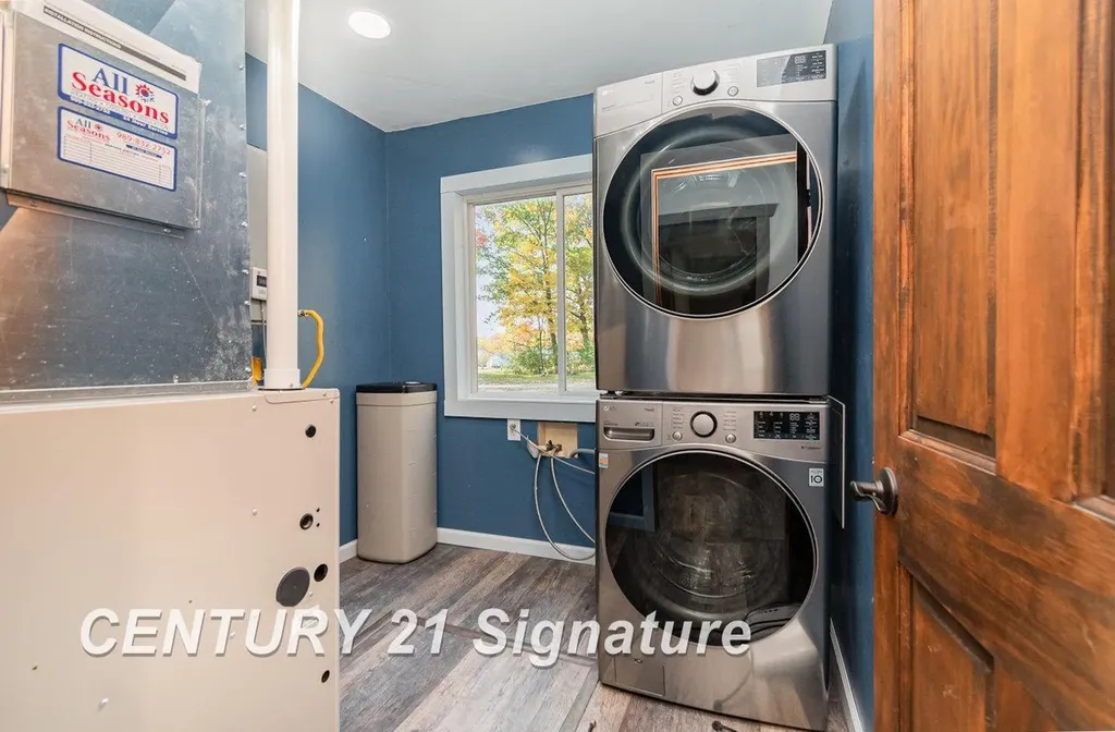 7451 N Narragannett Drive Hope Township MI 48628